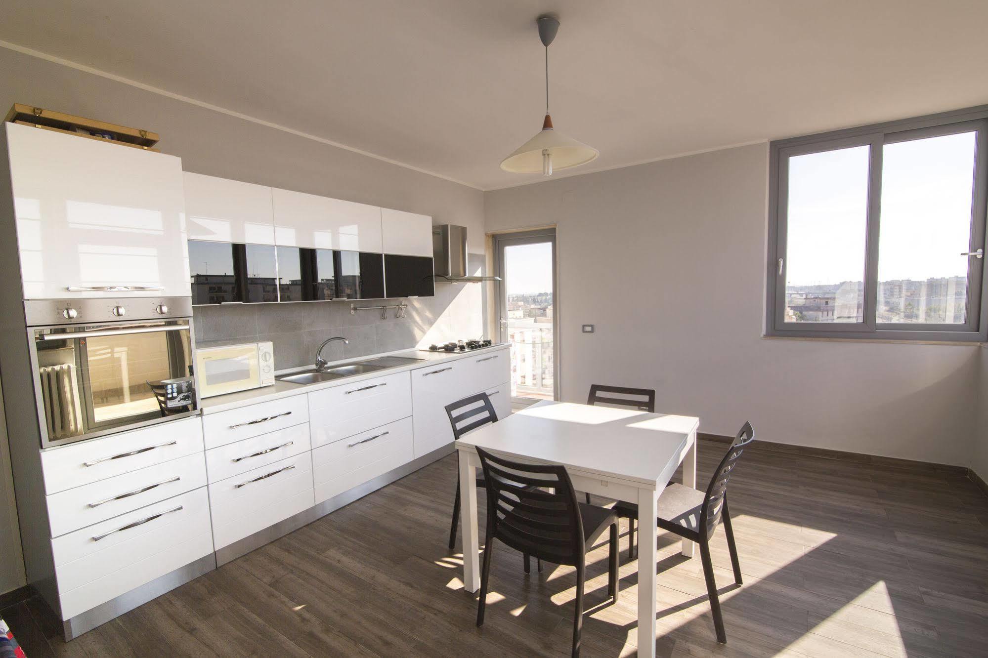 Penthouse Station Luxury Suites & Apartment Μπρίντιζι Εξωτερικό φωτογραφία