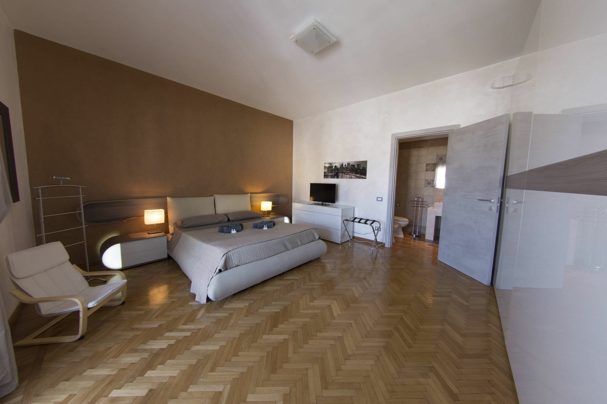 Penthouse Station Luxury Suites & Apartment Μπρίντιζι Εξωτερικό φωτογραφία